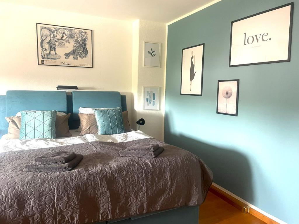 Gemütliches Schlafzimmer in den Neuseenland Apartments